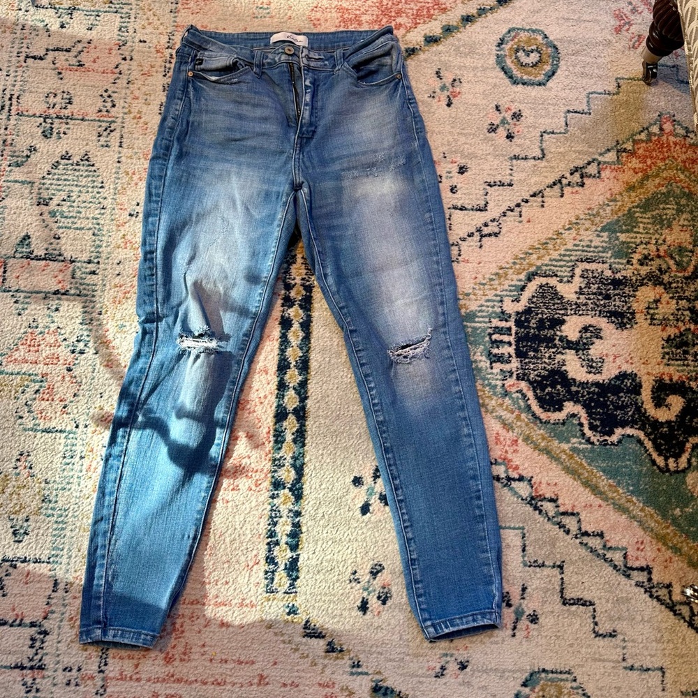 KanCan Distressed Skinny Jeans